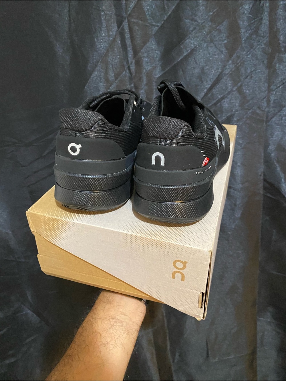On  the Roger pro2  Lightweight Black Sneakers